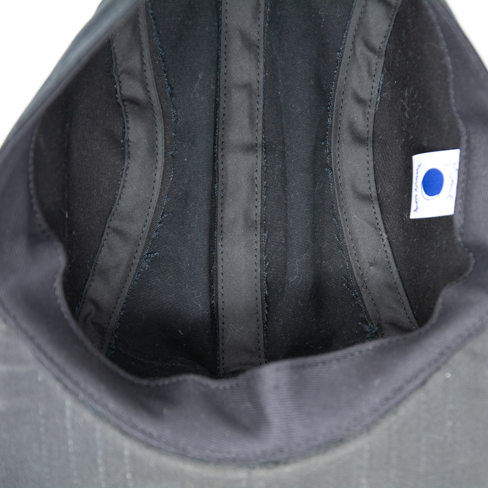Casquette cinq panneaux surcyclée