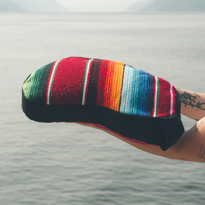 Coussin de yoga en tissu surcyclé et écales de sarrasin