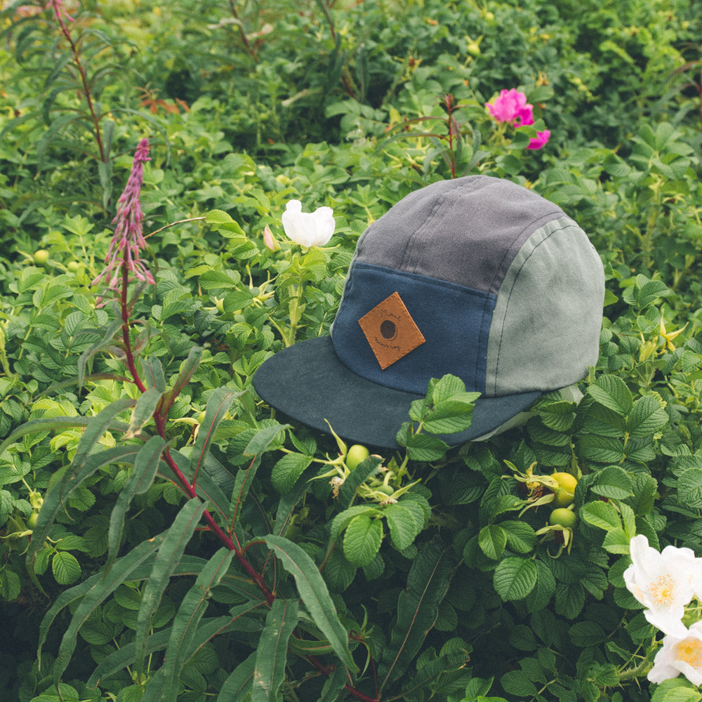 Casquette cinq panneaux surcyclée