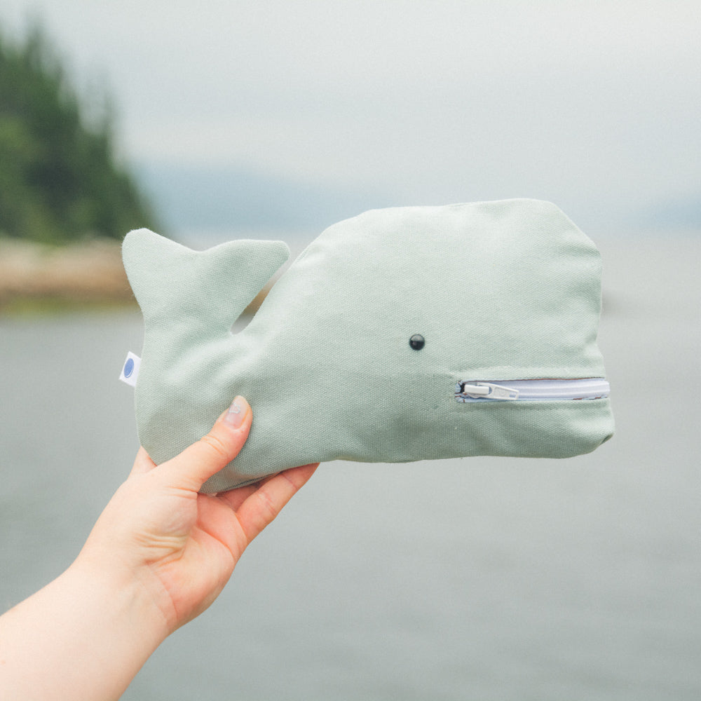 Étui à crayons en forme de baleine surcyclé