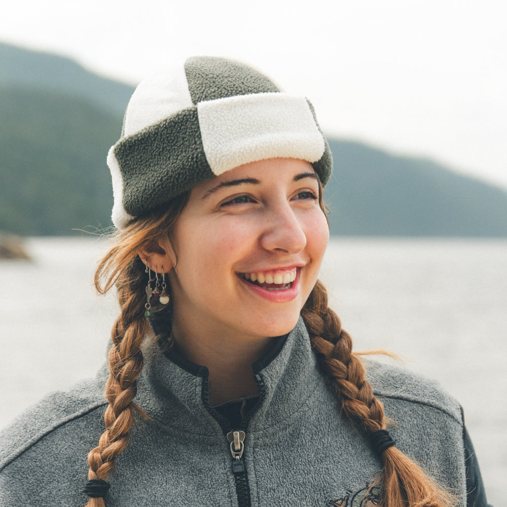 Tuque roulée en polaire surcyclée - Courte