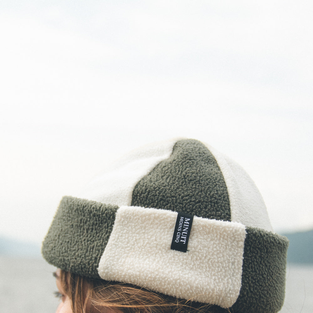 Tuque roulée en polaire surcyclée - Courte