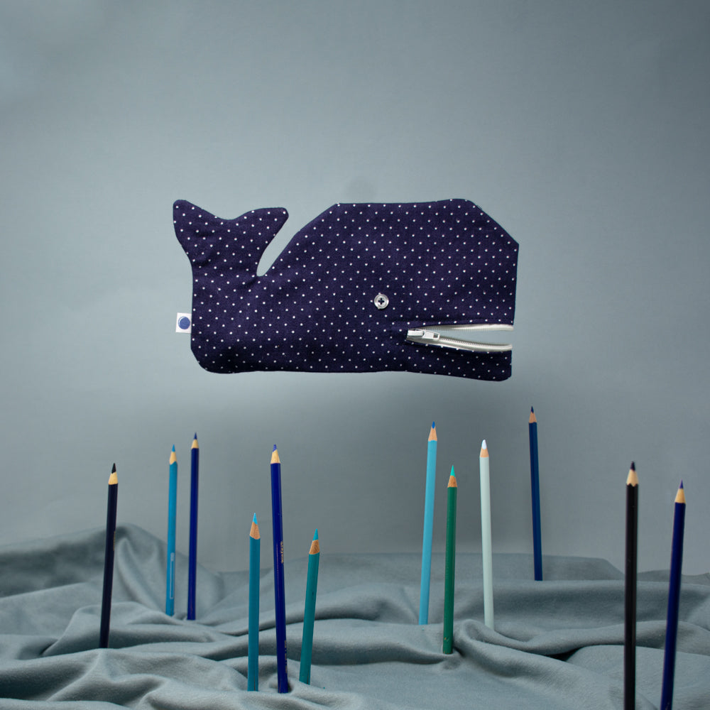 Étui à crayons en forme de baleine surcyclé