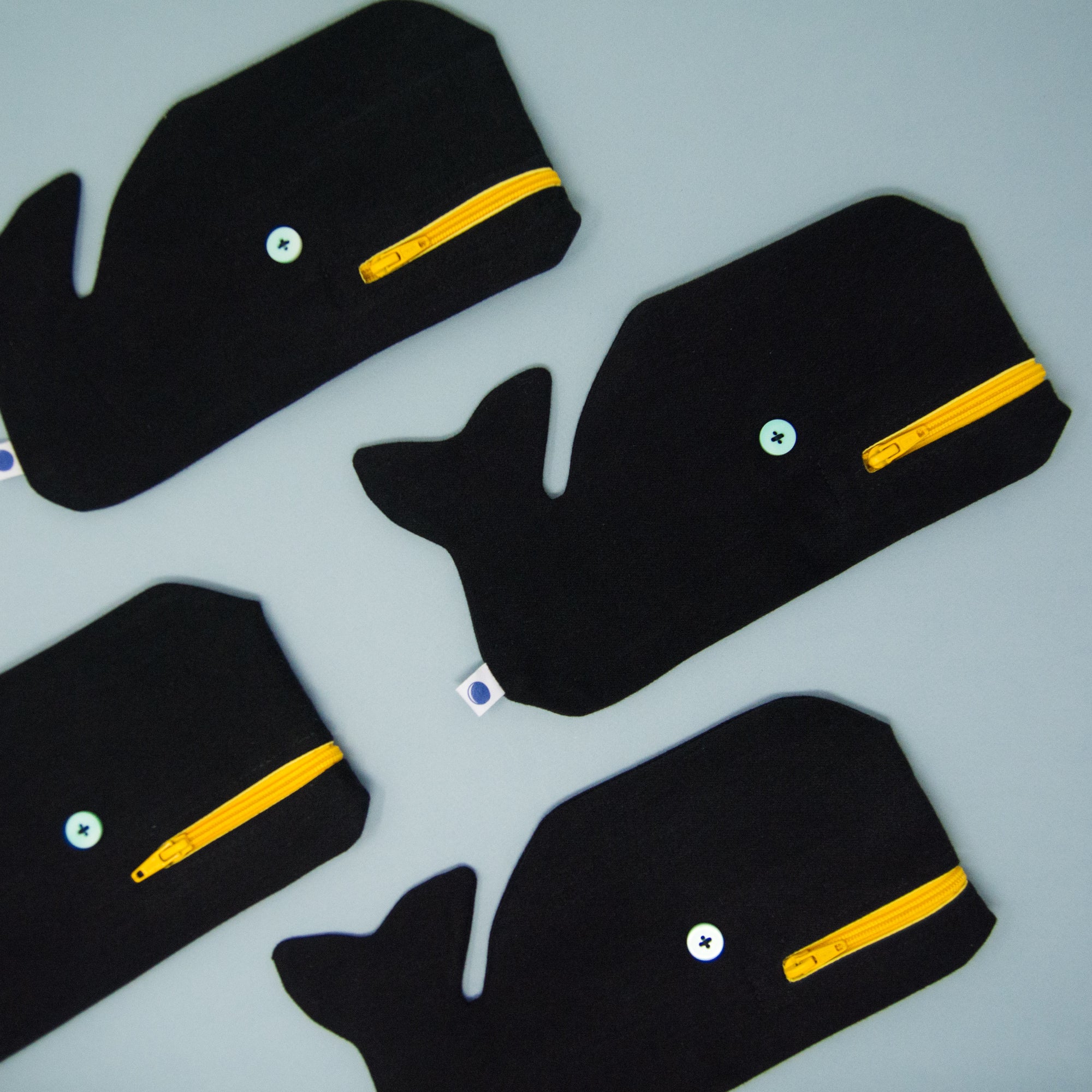 Étui à crayons en forme de baleine surcyclé