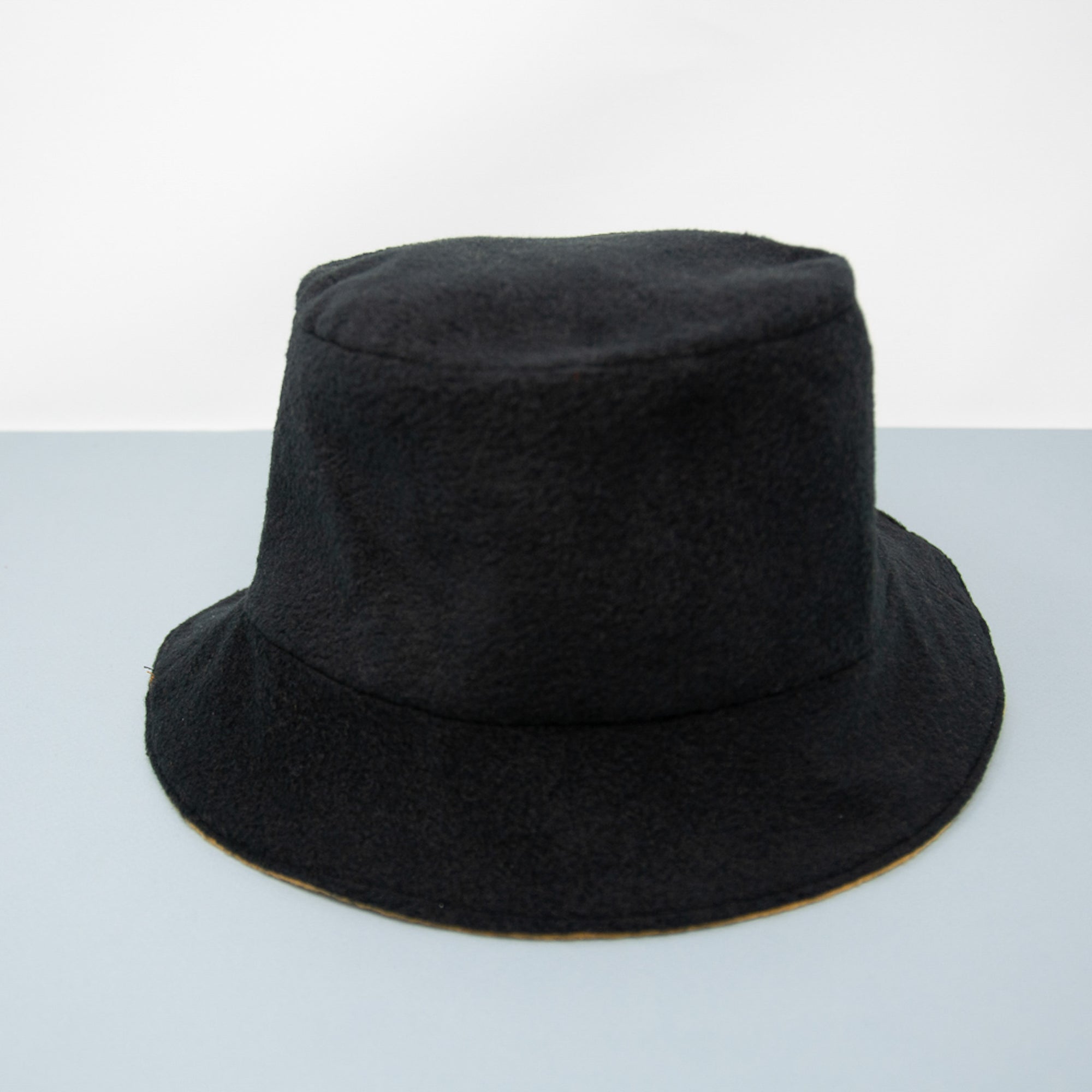 Bob le chapeau d'hiver réversible surcyclé
