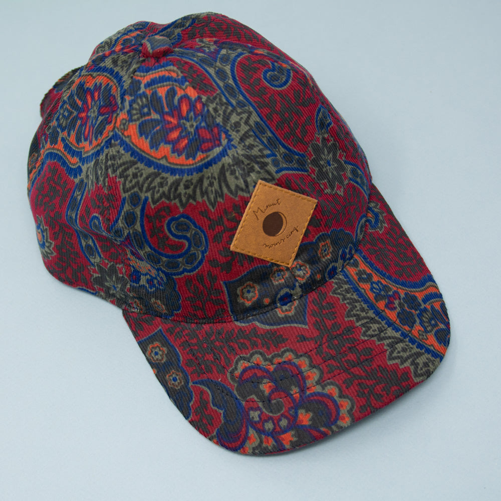 Casquette surcyclée